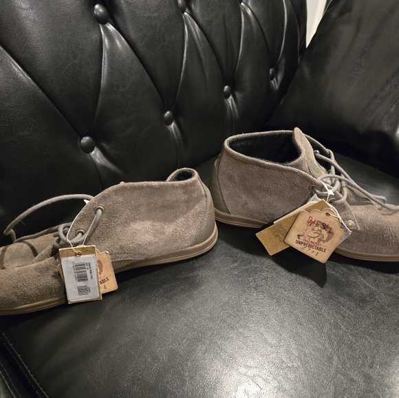 Vintage brand new Diesel shoes - Picture 2 of 7